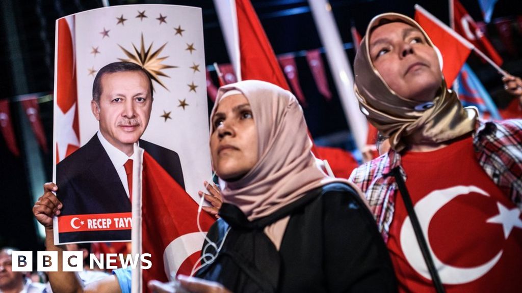 Euro MPs vote to freeze Turkey EU membership talks BBC News