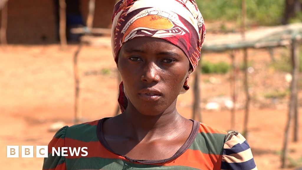 Mozambique On The Run From Terror BBC News    118683577 P09jnsss 