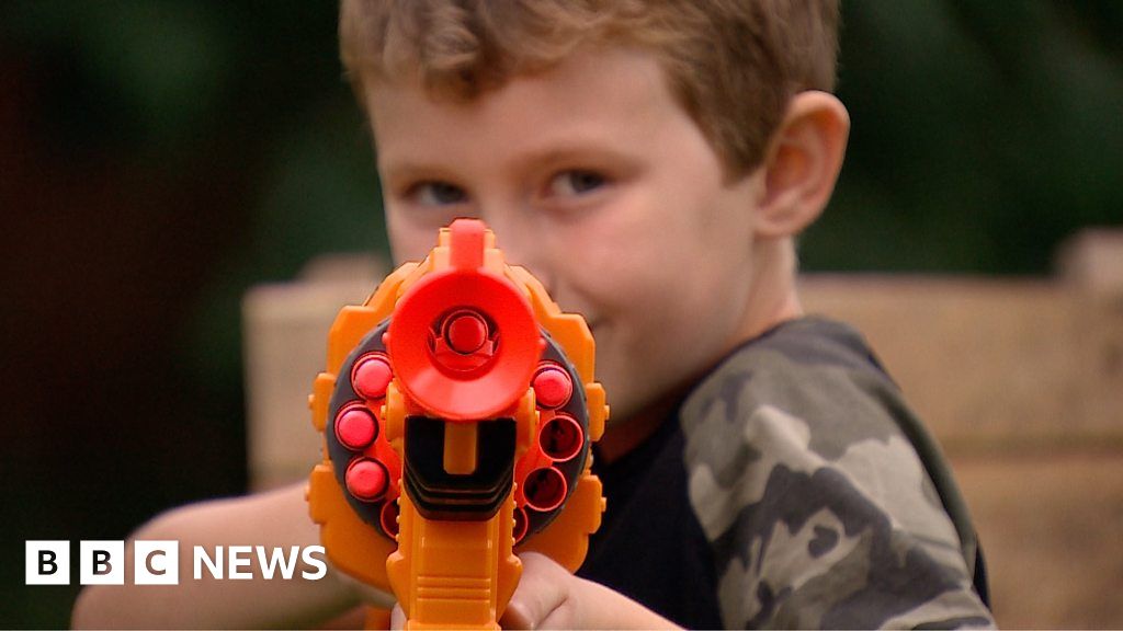 Children's party machine gun noise prompts police response