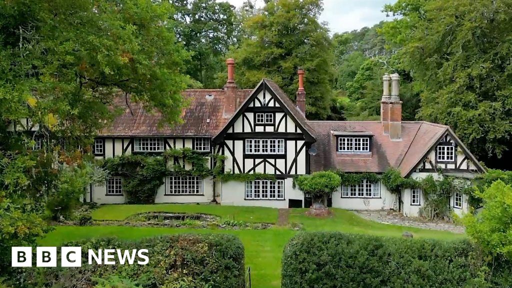 New Forest retreat used by Sir Arthur Conan Doyle for sale