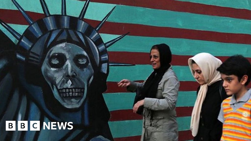 The rising risk of showdown between Trump and Iran - BBC News