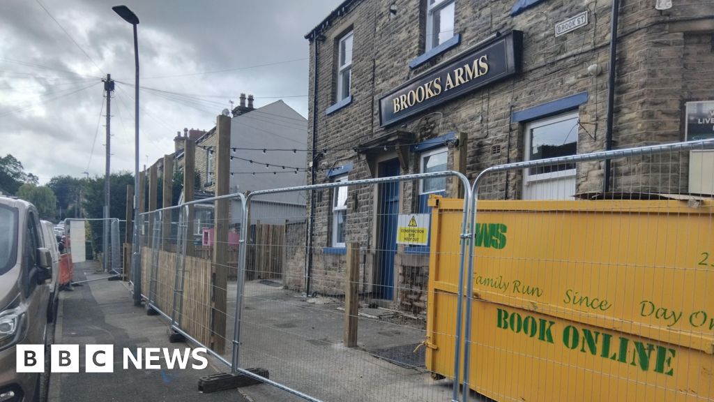 Historic Whitby Pub Extends Outdoor Seating Despite Safety Concerns