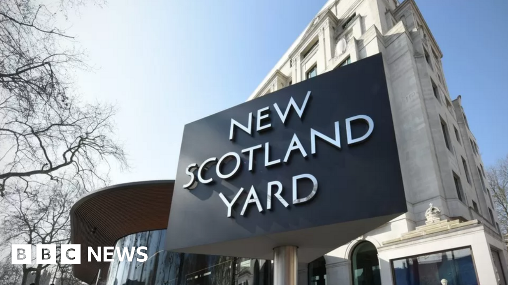 Met PC charged with rape and voyeurism offences