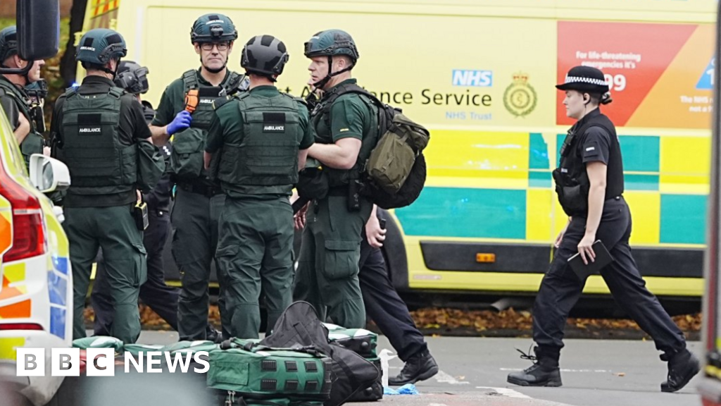 Eyewitnesses describe Manchester synagogue attack