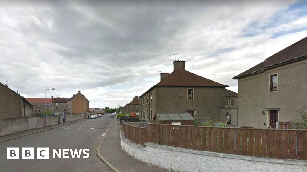 Man seriously injured in gang attack in Alloa home thumbnail