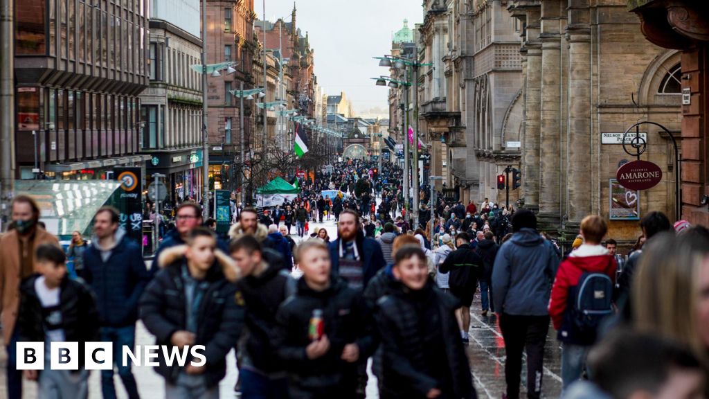 Scottish retailers face ‘critical weekend’ of sales