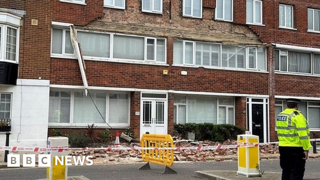 Old Portsmouth Collapsed Building Had 'specific Issues' - BBC News