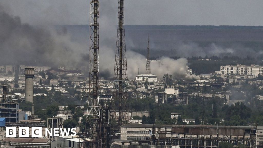 Ukraine war: Chemical plant hit as fighting rages in Severodonetsk