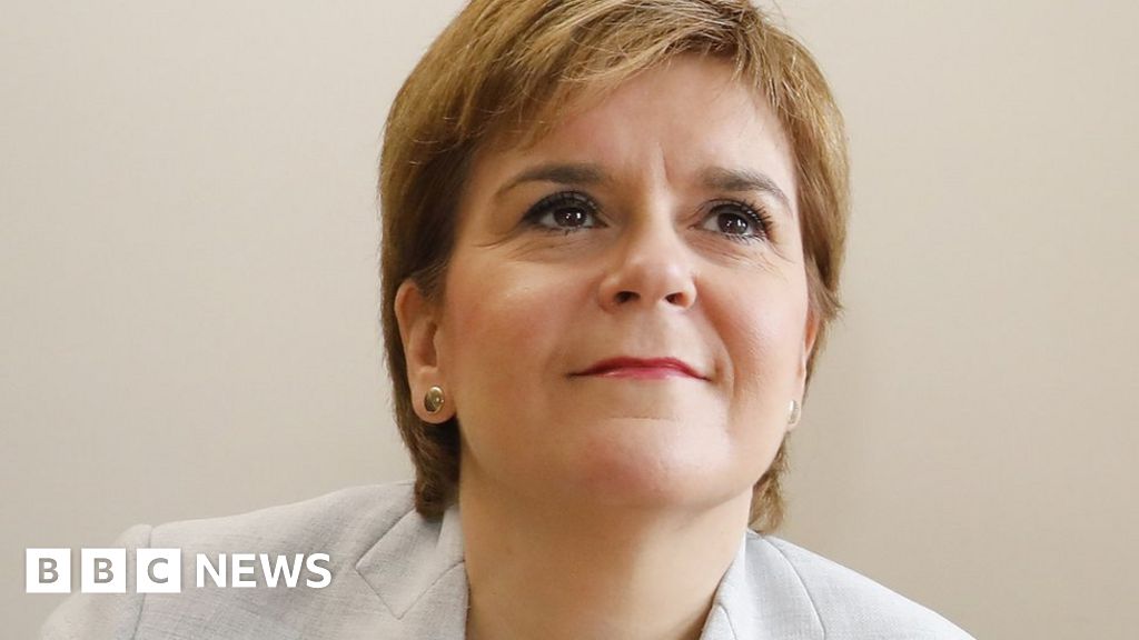 Nicola Sturgeon to discuss her 'life in books' at festival - BBC News