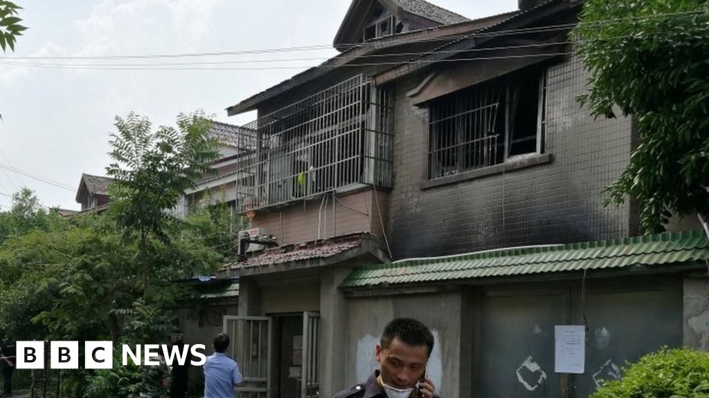 China house fire kills 22 in Jiangsu province - BBC News