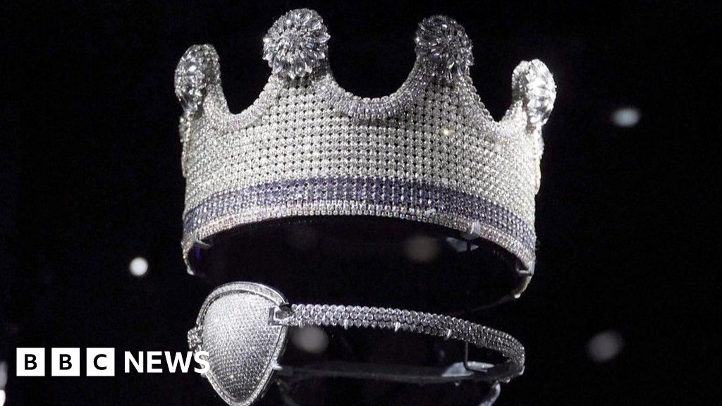 See the hip-hop bling on display in New York