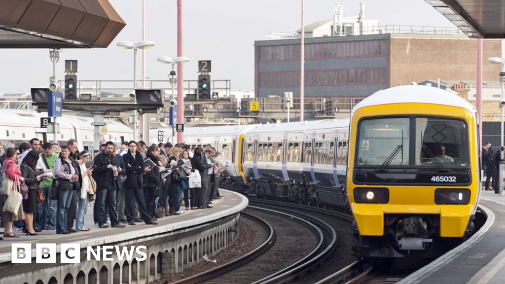 Passengers on platform at London Bridge station