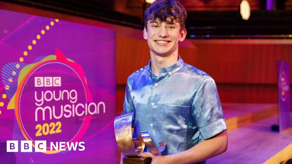 BBC 青年音乐家：打击乐手 Jordan Ashman 赢得 2022 年比赛