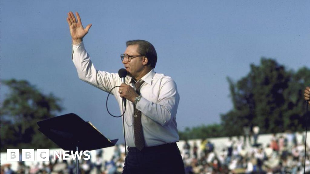 US televangelist Jimmy Swaggart dies at 90