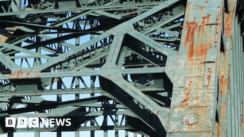 Tyne Bridge To Close Overnight For Weeks Before Restoration - BBC News