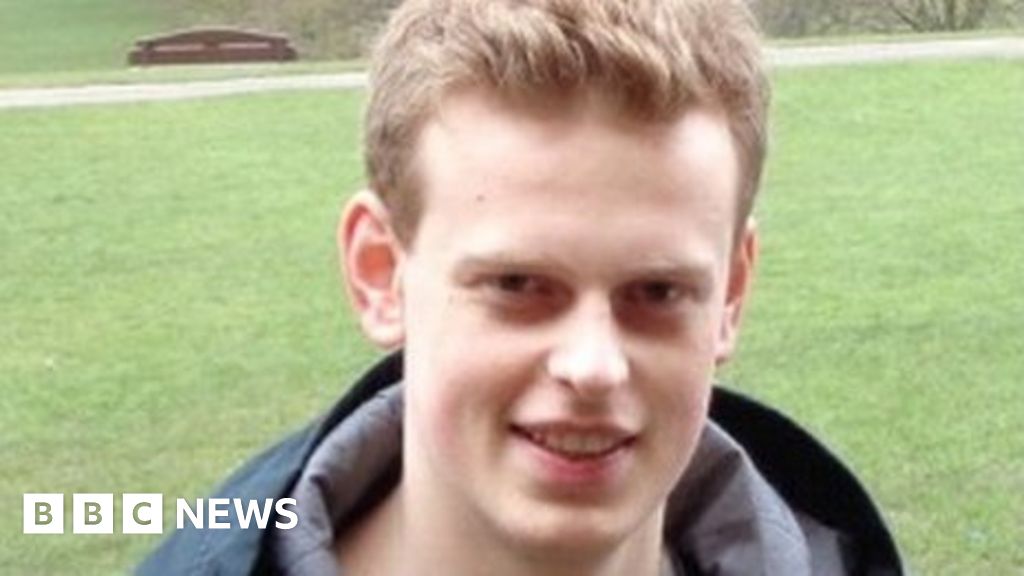 Family remember 'caring' science student killed in crash - BBC News