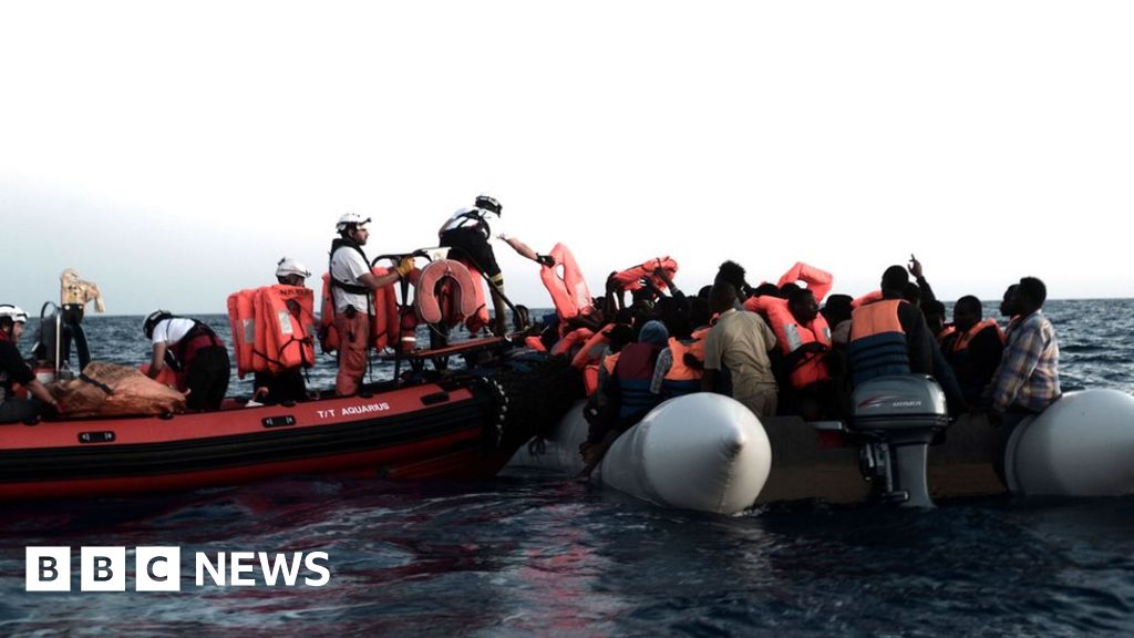 Eight EU nations agree migrants deal, France says