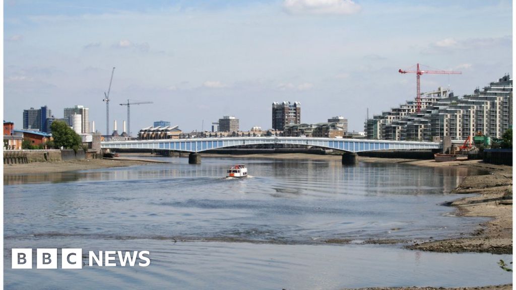 Wandsworth bridge to reopen on Sunday night after repairs BBC News