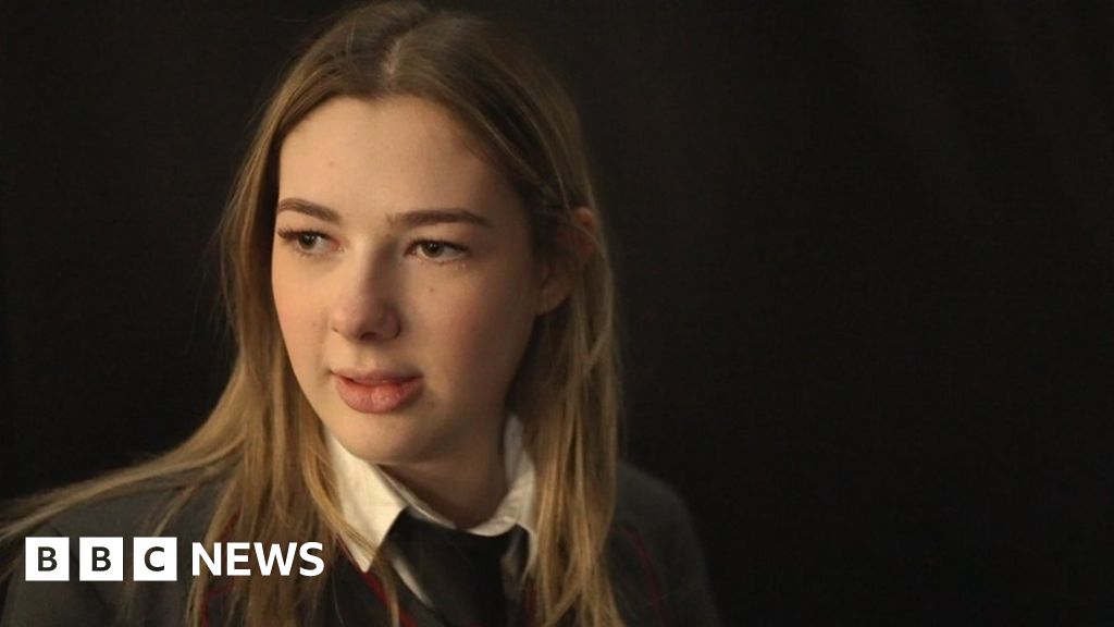 'I get overwhelmed by the noises and crowds of school'