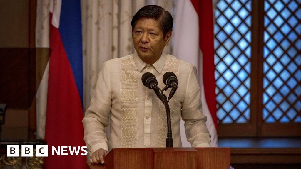 Президентът на Филипините е изправен пред критики в социалните медии