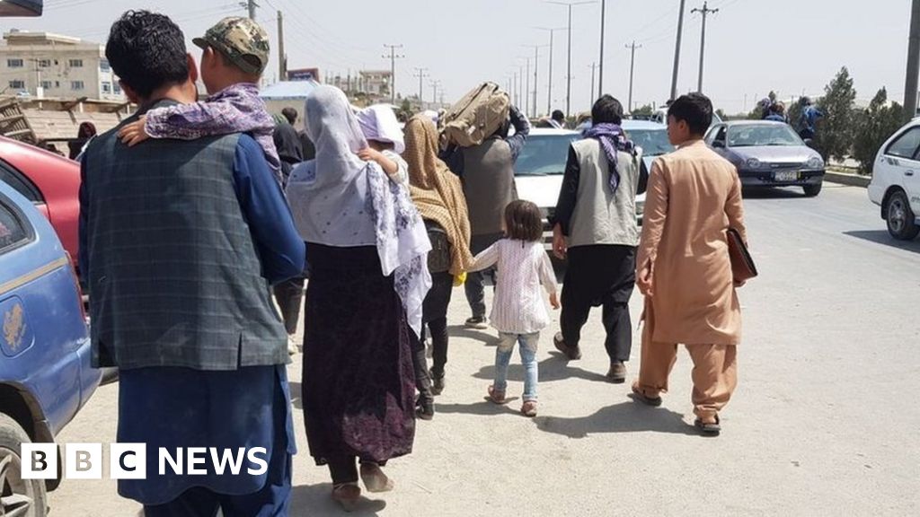 Afghanistan: Labour urges action over evacuation 'crisis'