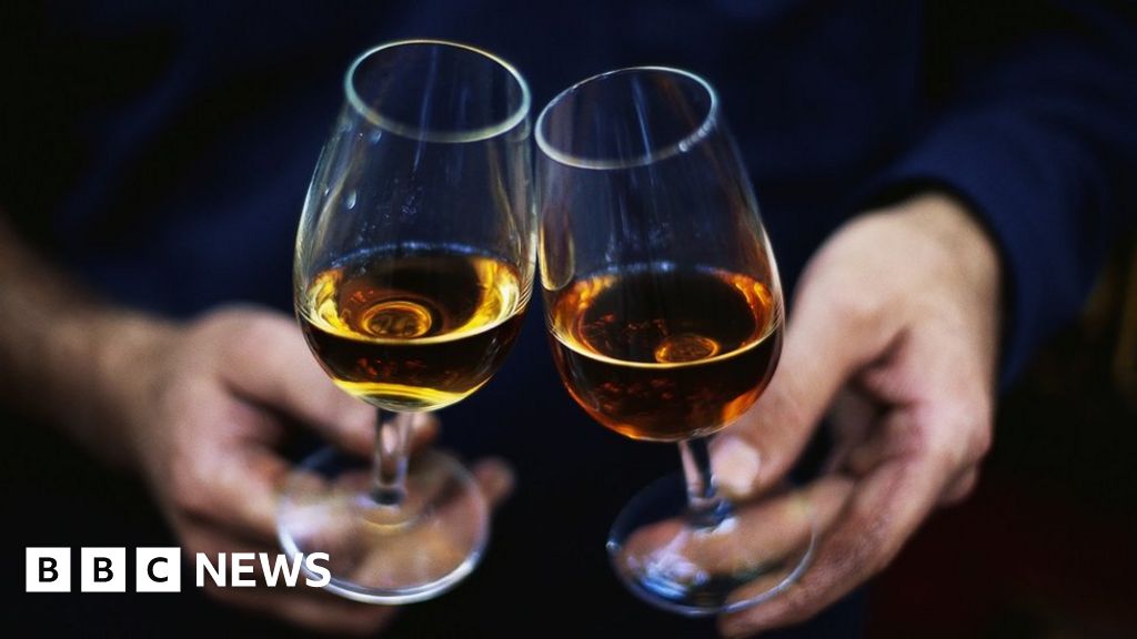 Франция ще похарчи 200 милиона евро за унищожаване на вино, тъй като търсенето пада