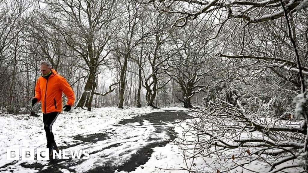 Snow and ice warnings issued for parts of UK