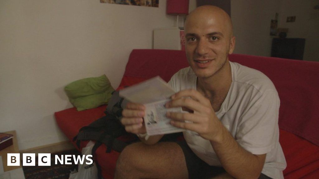Getting into the UK on a fake passport - BBC News