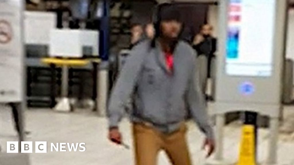 Leytonstone Tube knife attacker guilty of murder bid BBC News