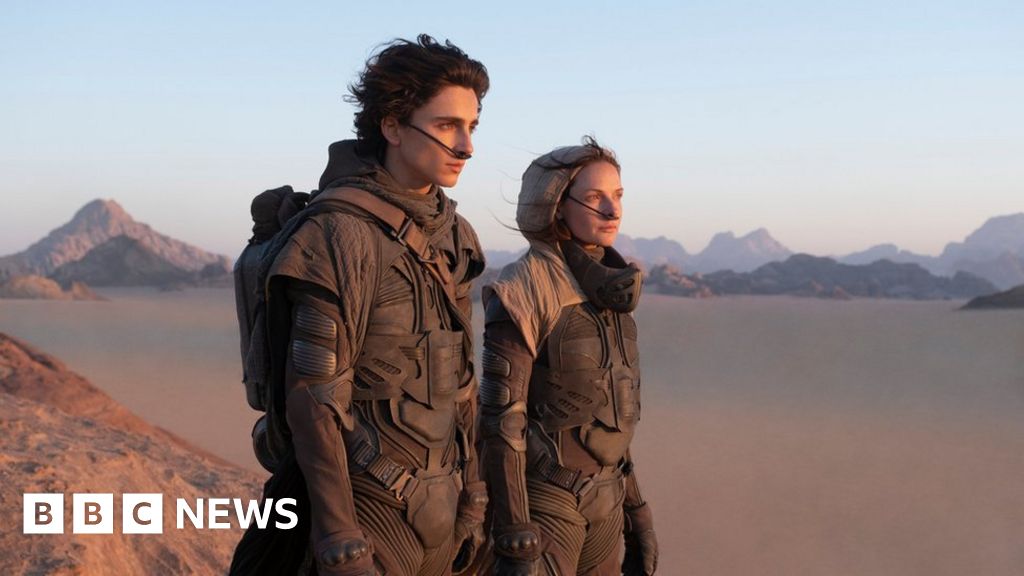 Critics largely lavish praise on Dune remake