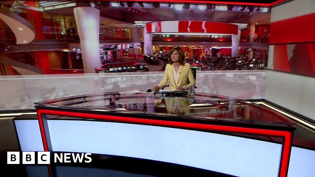 BBC News disrupted by software glitch - BBC News