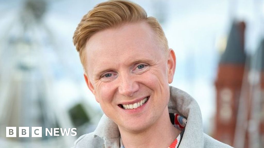 Owain Wyn Evans: Wales first for new BBC Radio 2 show