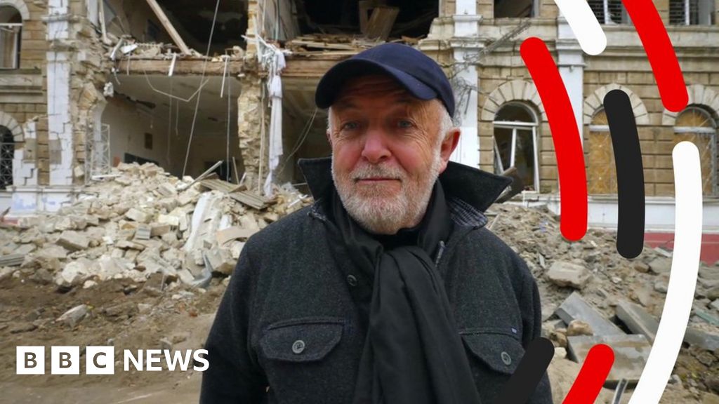 Ros Atkins on... reporting from Ukraine's frontline