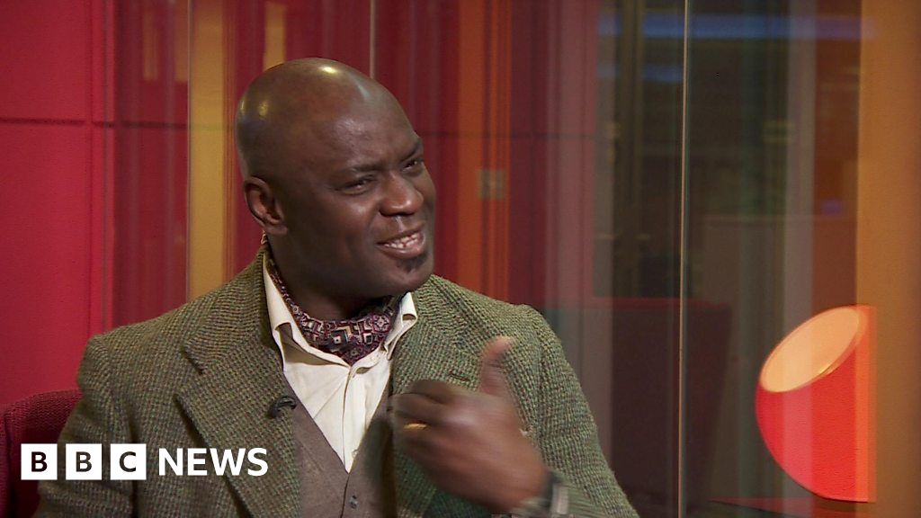 Jazz singer Ola Onabule gets lyrical about Nigerian identity - BBC News