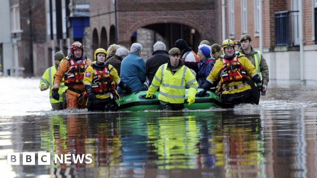 More Than Homes Hit By Winter Floods Says Lga Bbc News