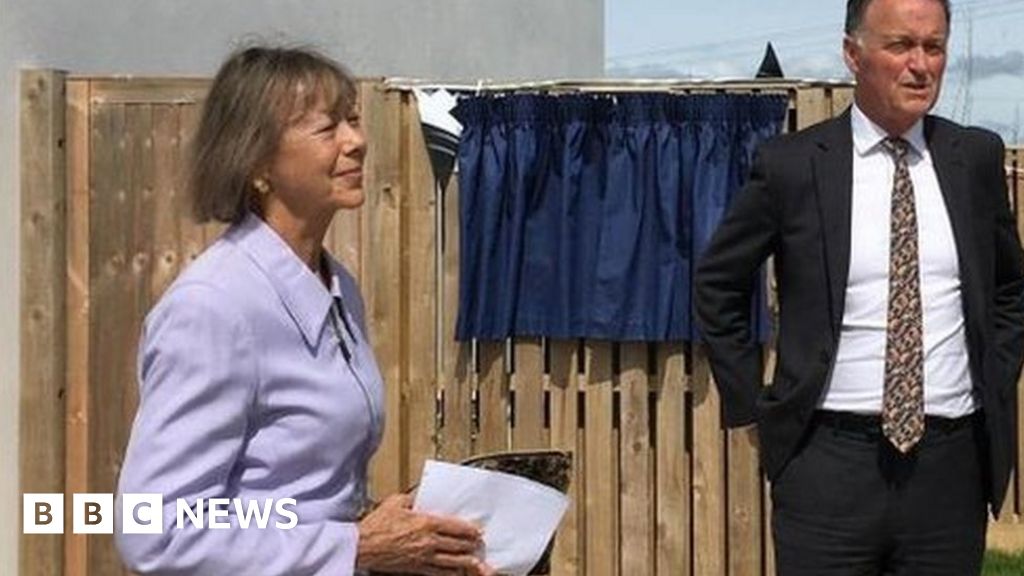 Cornwall housing: Jenny Agutter welcomes new homes 