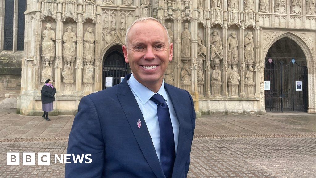 Holocaust Memorial Day: Robert Rinder speaks at Exeter Cathedral service