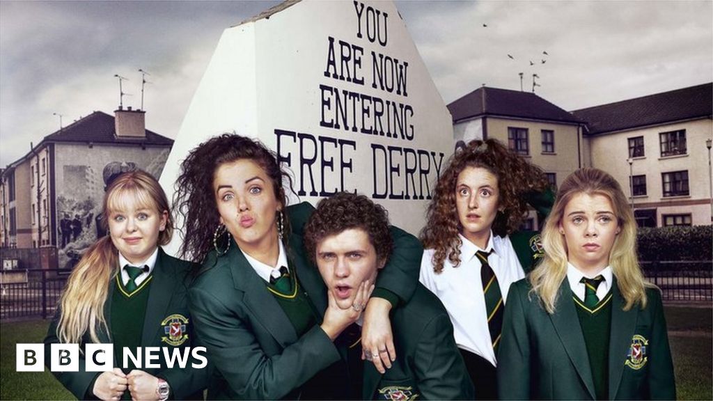 Derry Girls Audience Buzzing For New Ni Based Sitcom Bbc News 
