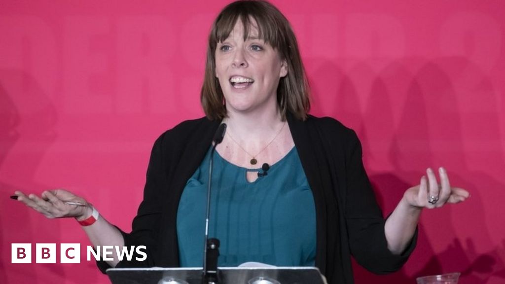 Jess Phillips quits Labour leadership race