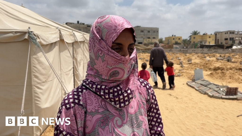 Войната между Израел и Газа: „Децата ми се вкопчват в мен, докато кучета нападат гробовете на Рафах близо до нашия приют“