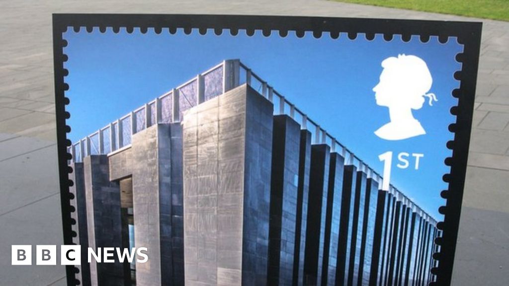 royal-mail-launches-giant-s-causeway-centre-stamp