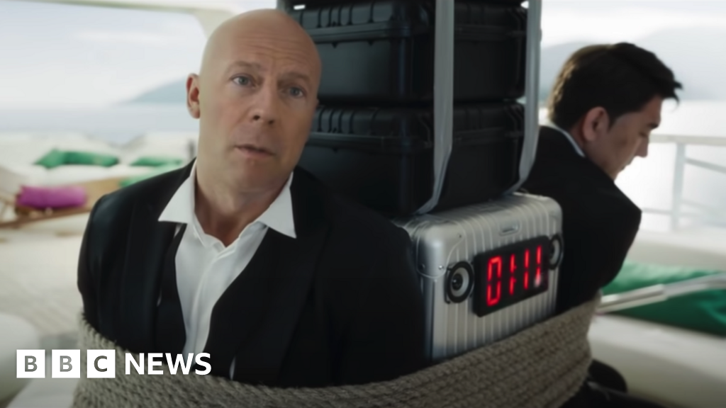 Bruce Willis denies selling rights to his face