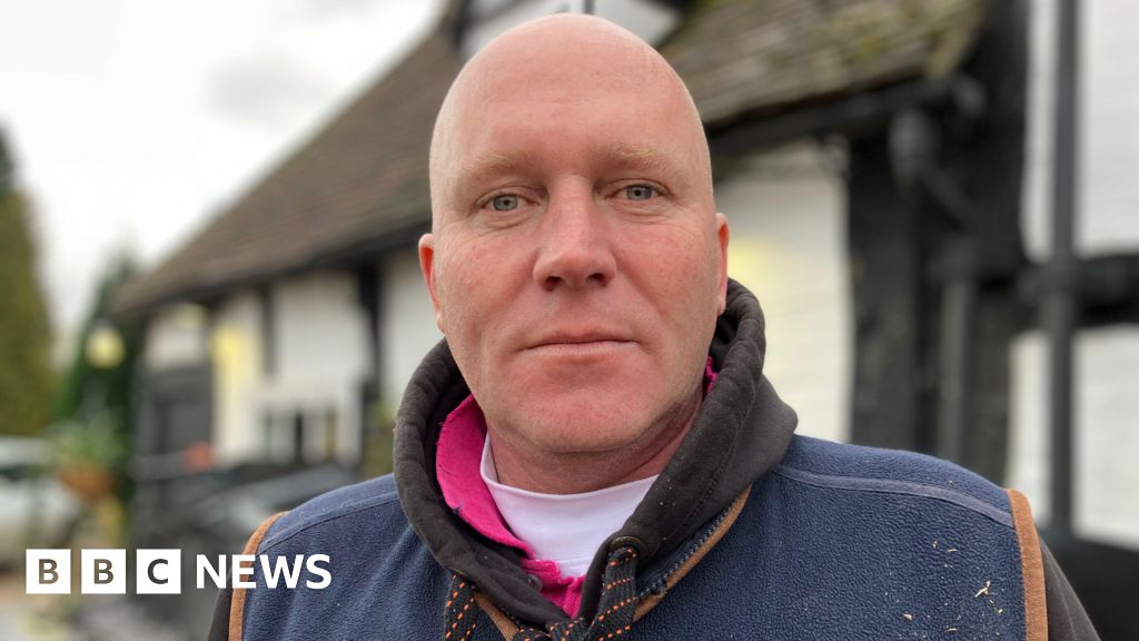 Severn Stoke pub landlord reveals £20k flood impact - BBC News