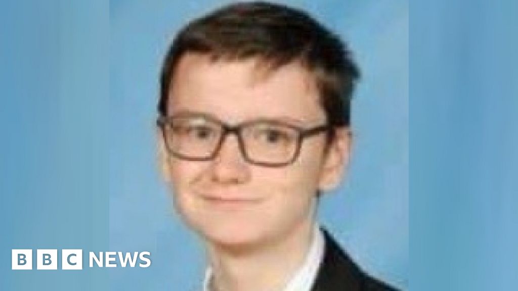 Teenage cyclist killed in Harthill bus crash 'had a heart of gold