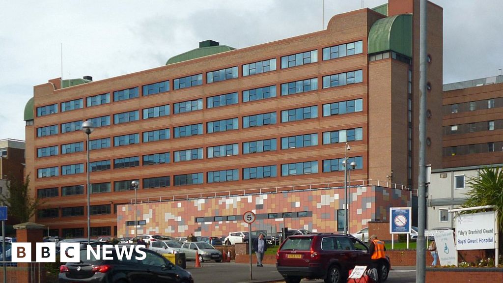 Royal Gwent Hospital Map Covid Outbreak At Newport's Royal Gwent Hospital - Bbc News