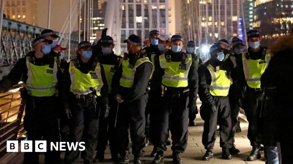 Covid19 Met Police officers 'should be vaccinated with healthcare