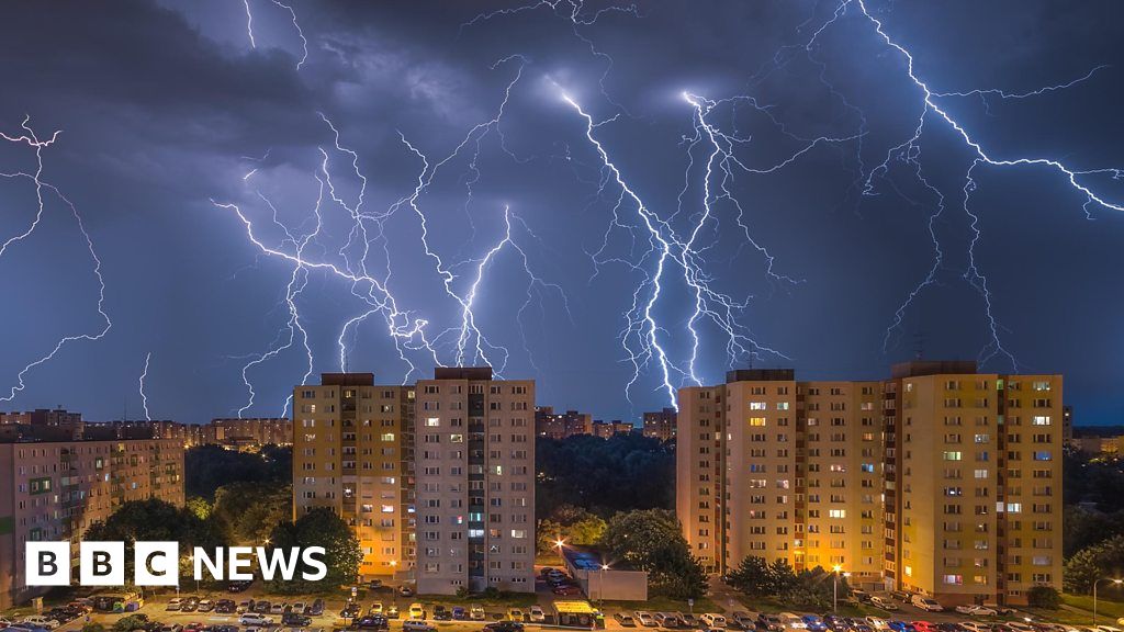What Happens To The Body When Lightning Strikes Bbc News 