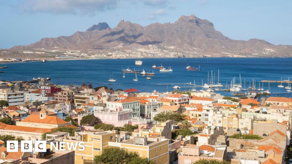 More than 1,700 Brits who fell ill in Cape Verde join action against Tui