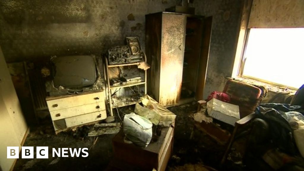 Electric blanket fire in StokeonTrent led to man's death BBC News