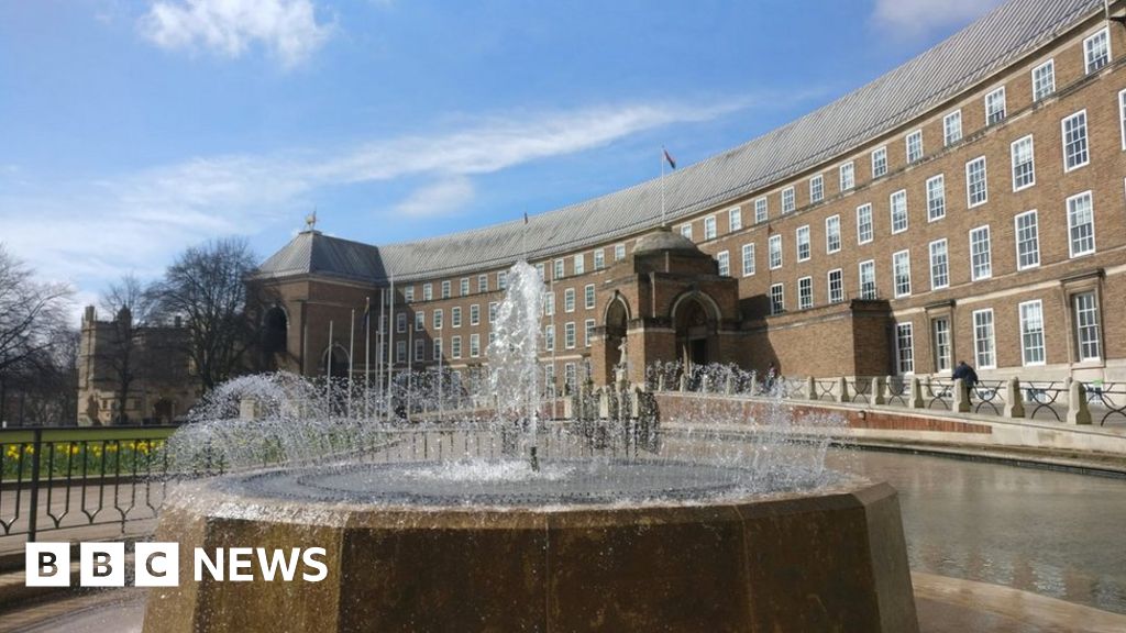 Bristol city councillors to get 6% pay hike in new council model